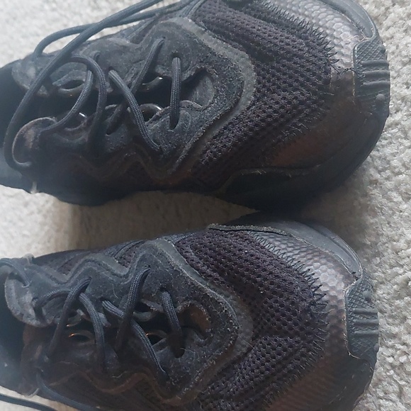 Adidas Ozweego Size 7 - Picture 2 of 11